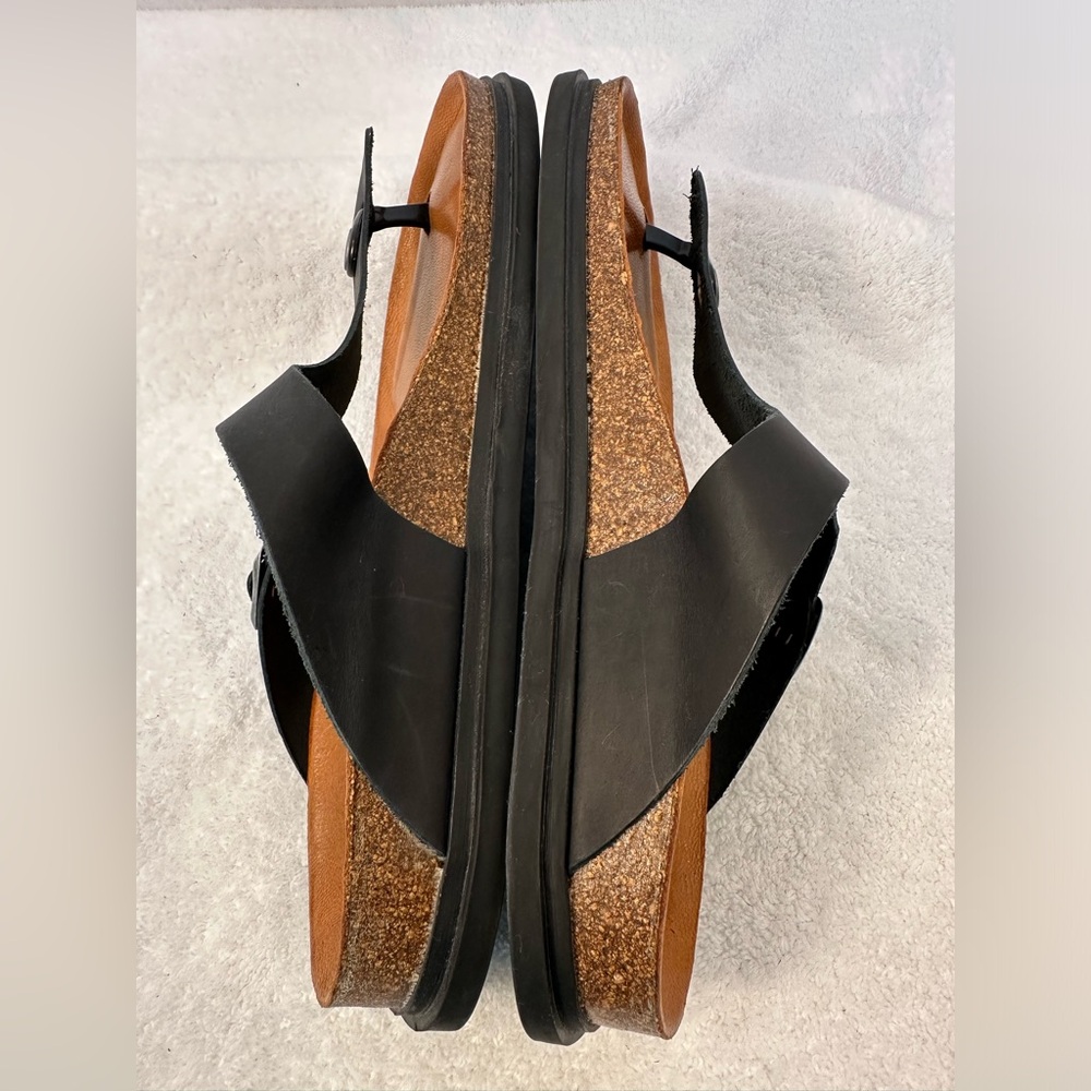 Bearpaw men’s sandal w/contour leather footbed, rubber sole, slightly cushioned. - Picture 13 of 13